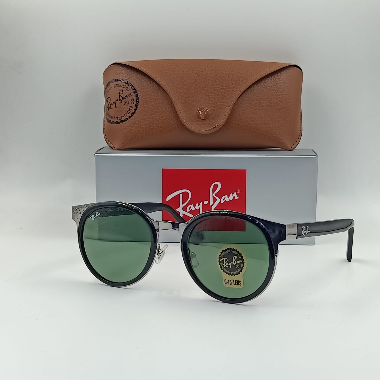 Lunettes de soleil : RAY-BAN  RB3550M Noir