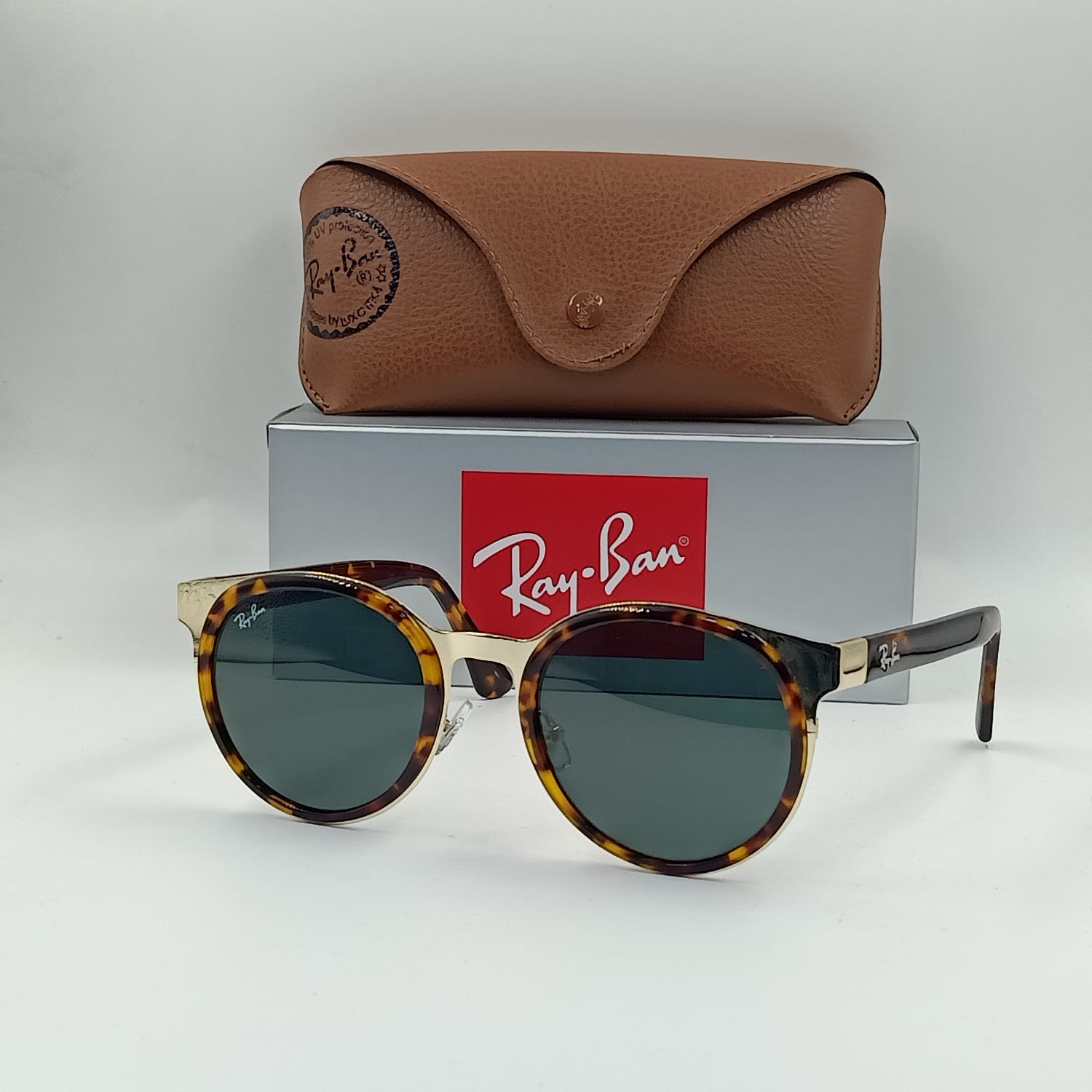 Lunettes de soleil : RAY-BAN  RB3550M Marron Havane/Noir
