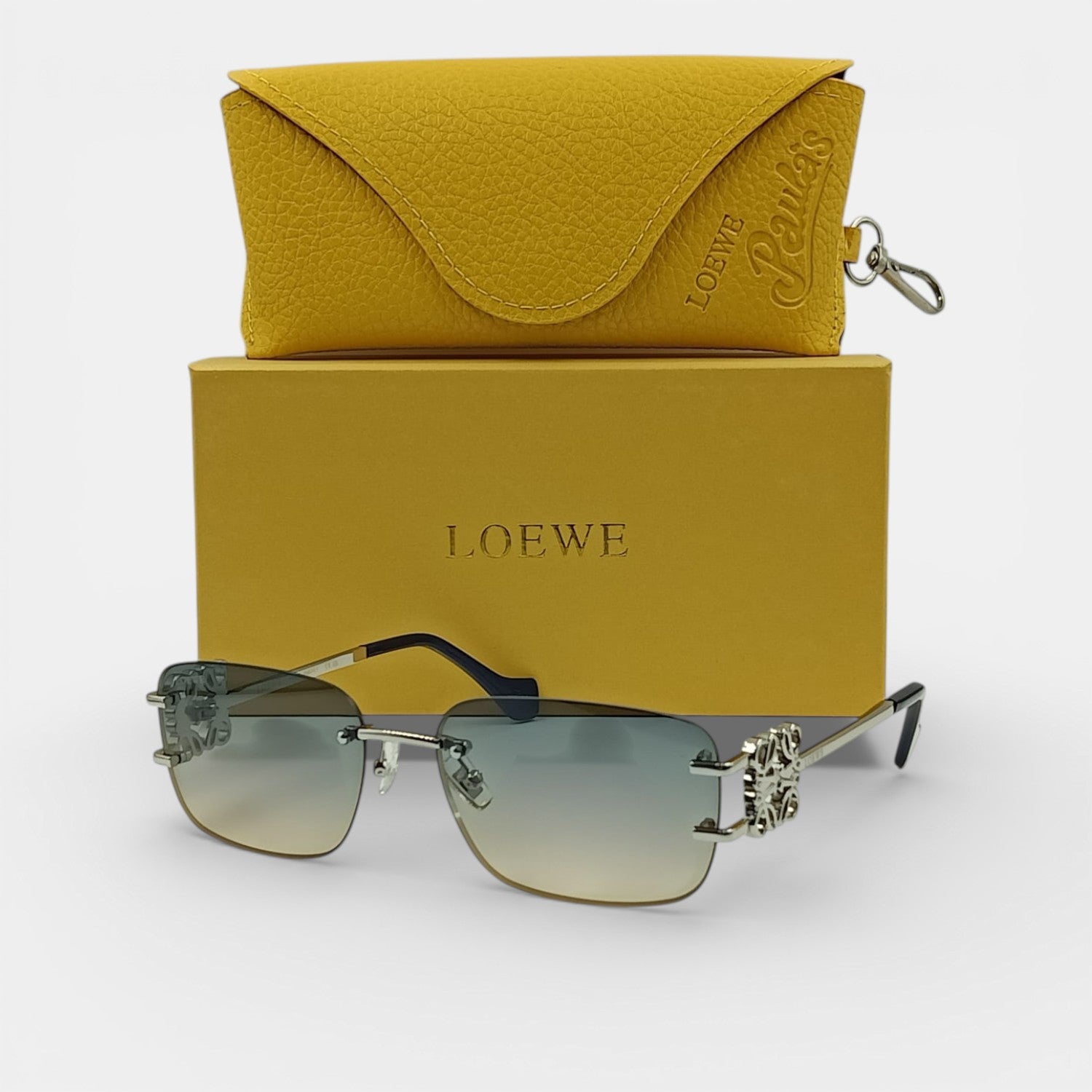 Lunettes de soleil Femme : LOEWE  LW9085 Vert dégradé